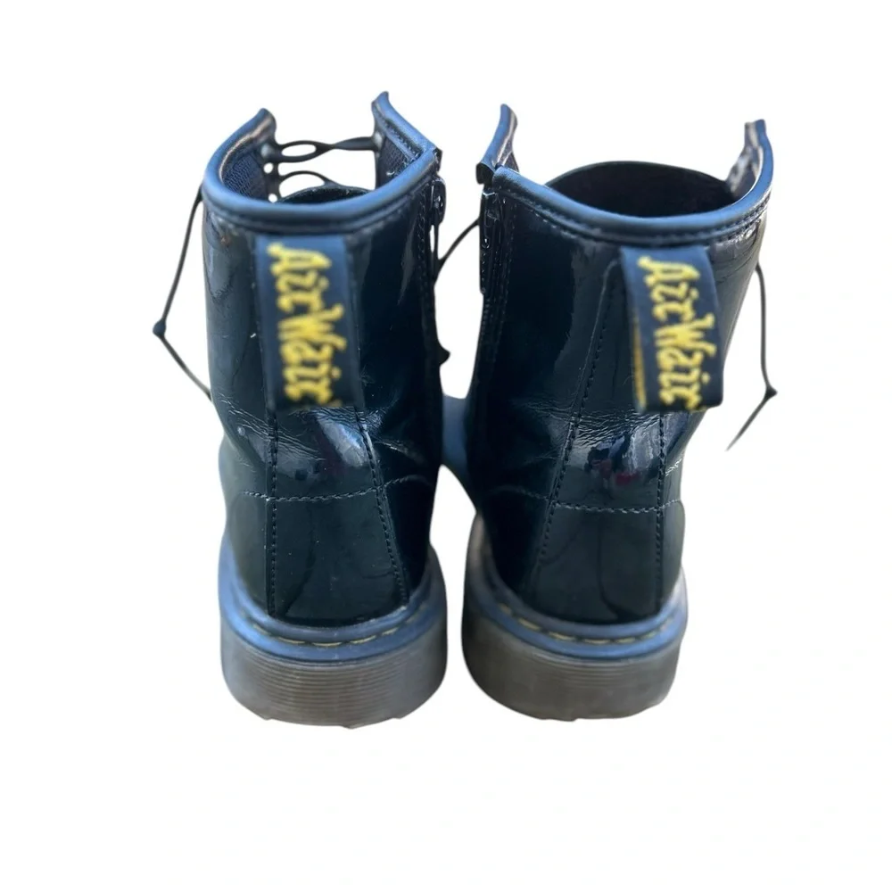 Dr. Marten’s TODDLER 1460 RAINBOW PATENT LEATHER LACE UP BOOTS - Size 2 - Black